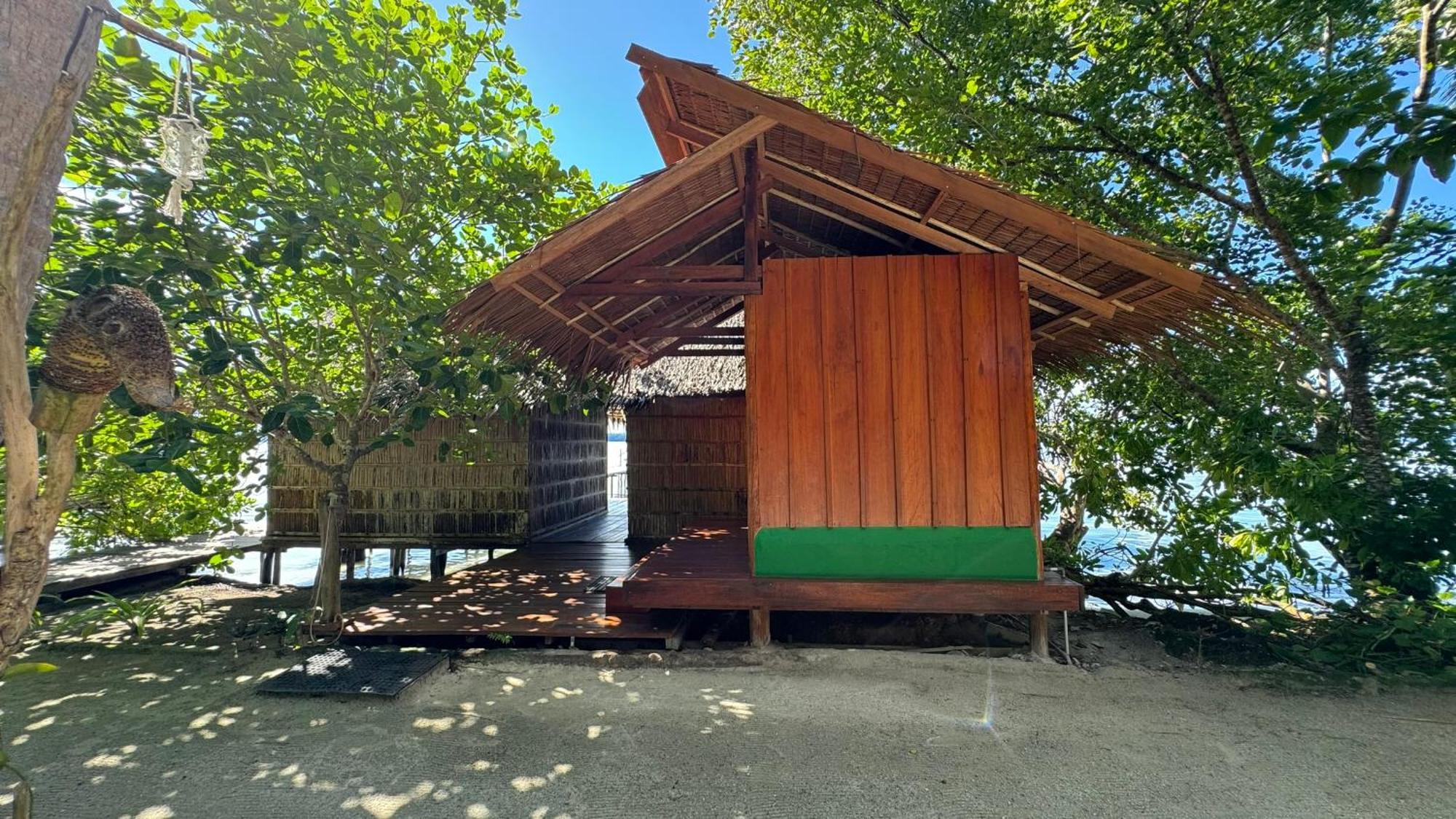 Отель Nyande Raja Ampat Pulau Mansuar Экстерьер фото